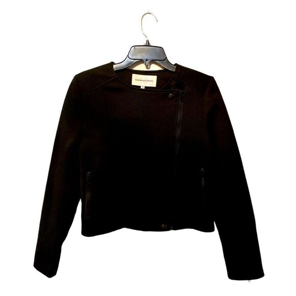 Cupcakes and cashmere black zippers snaps lined crop pockets brand new - Picture 1 of 5